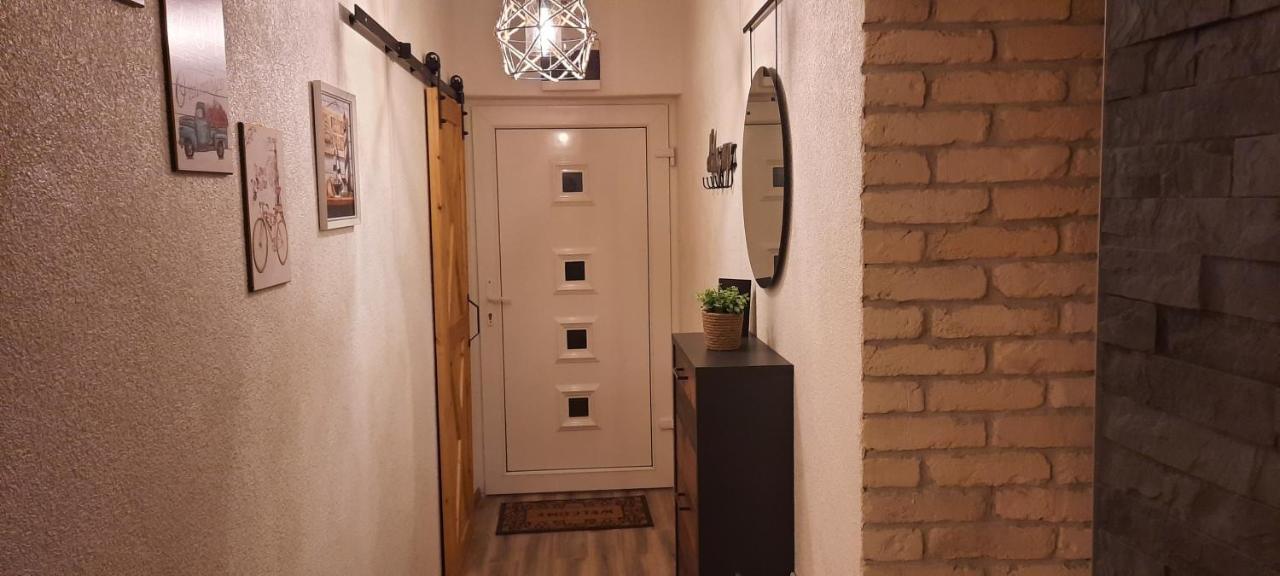 Apartman Twins Self Check In & Self Check Out Otocac Exterior photo